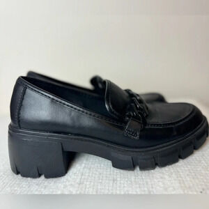 Madden Girl Women's Hoxtonn Chunky Lug Platform Loafer size 10